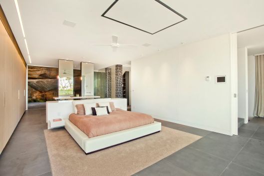 16 Loombah Dover Heights - Bedroom