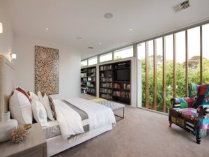 37 Elizabeth bedroom